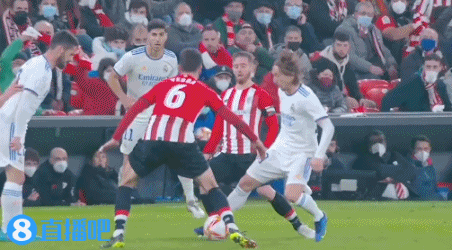 米利唐重伤缺阵3-4月！皇马后防线告急 6大后卫同时伤停